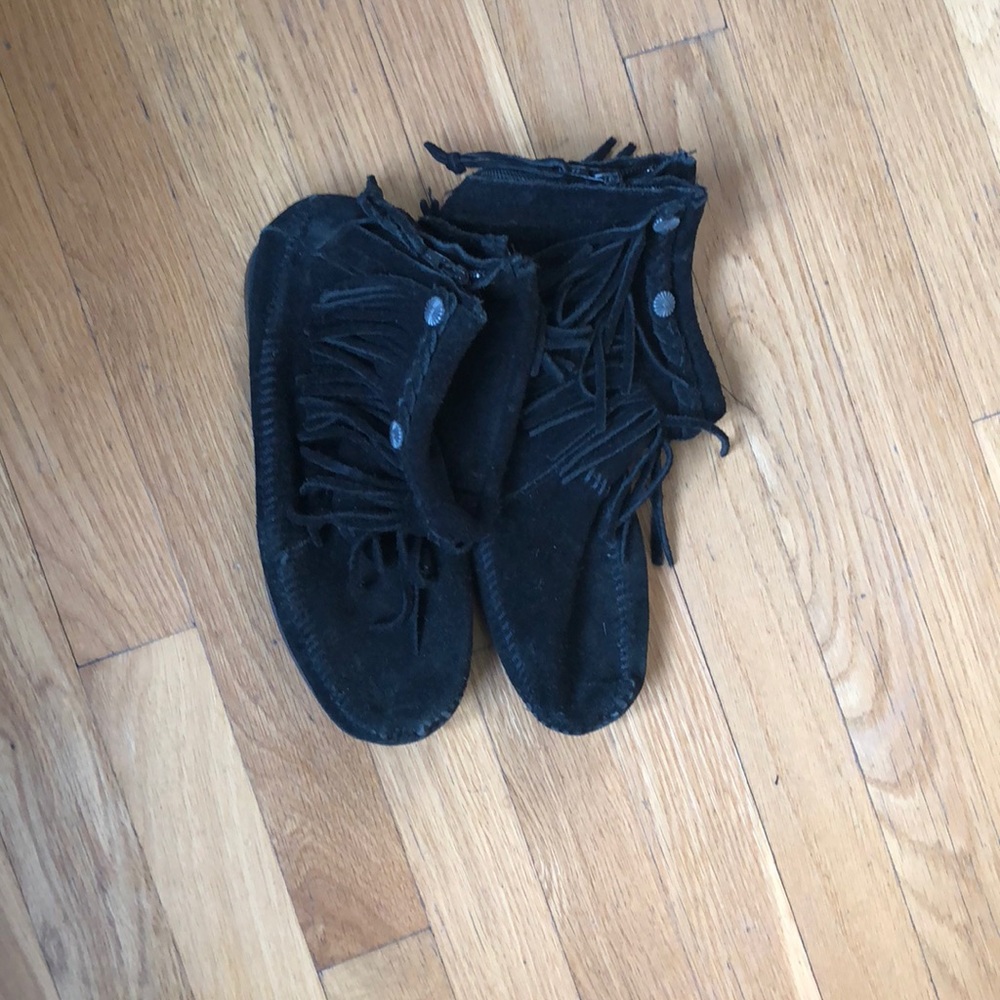 Minnetonka black suede low ankle boots